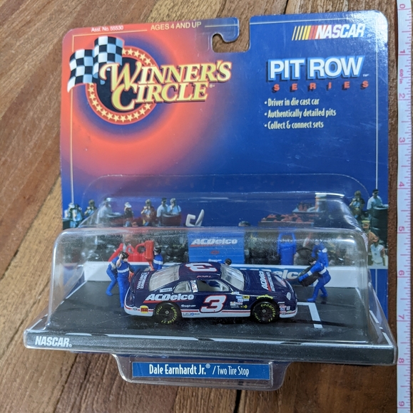 NIB 1999 NASCAR Winners Circle Pit Row Dale Earnhardt Jr. Two Tire Stop - Picture 5 of 7